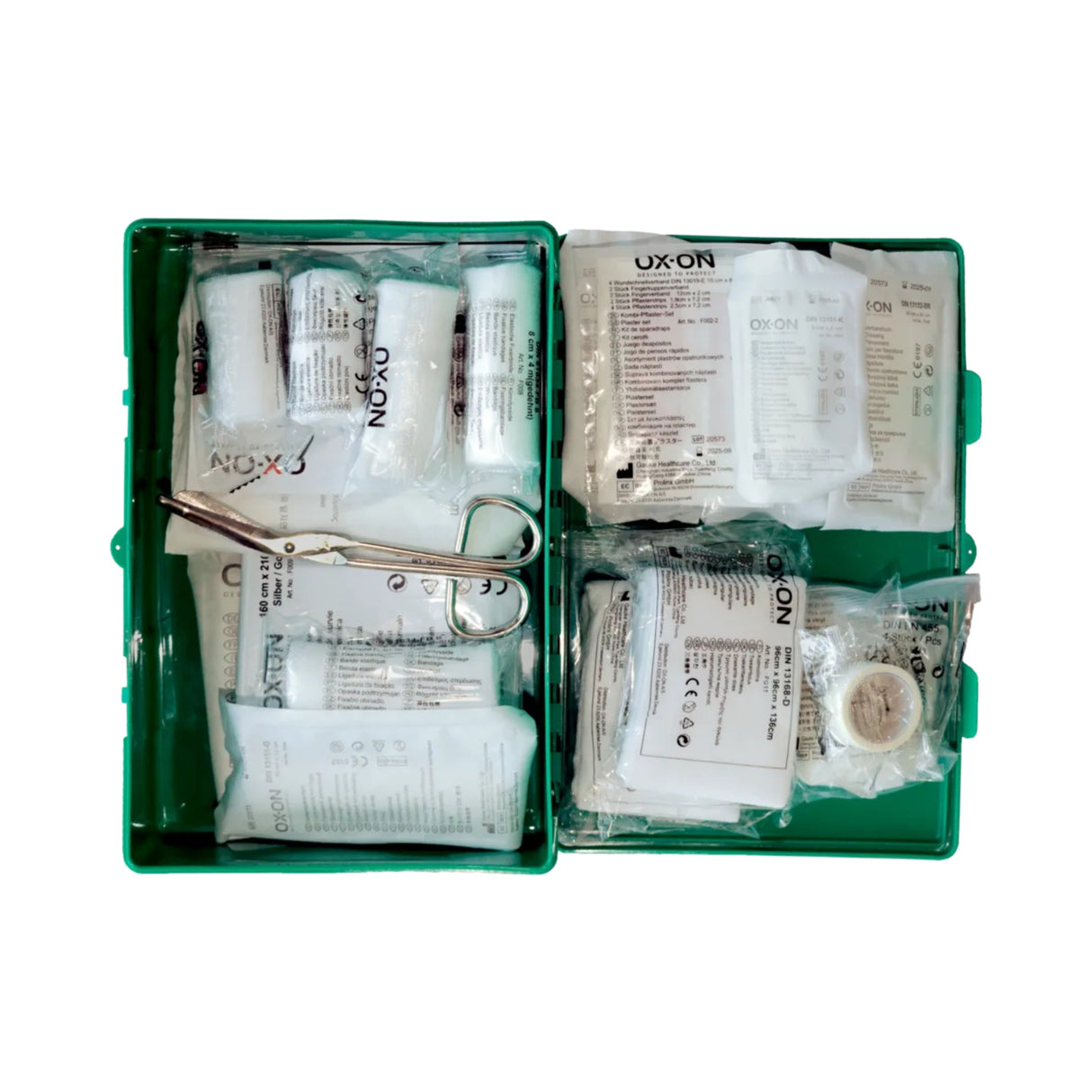 Førstehjelpsboks i hardplast – komplett og lett tilgjengelig ved små og større uhell.