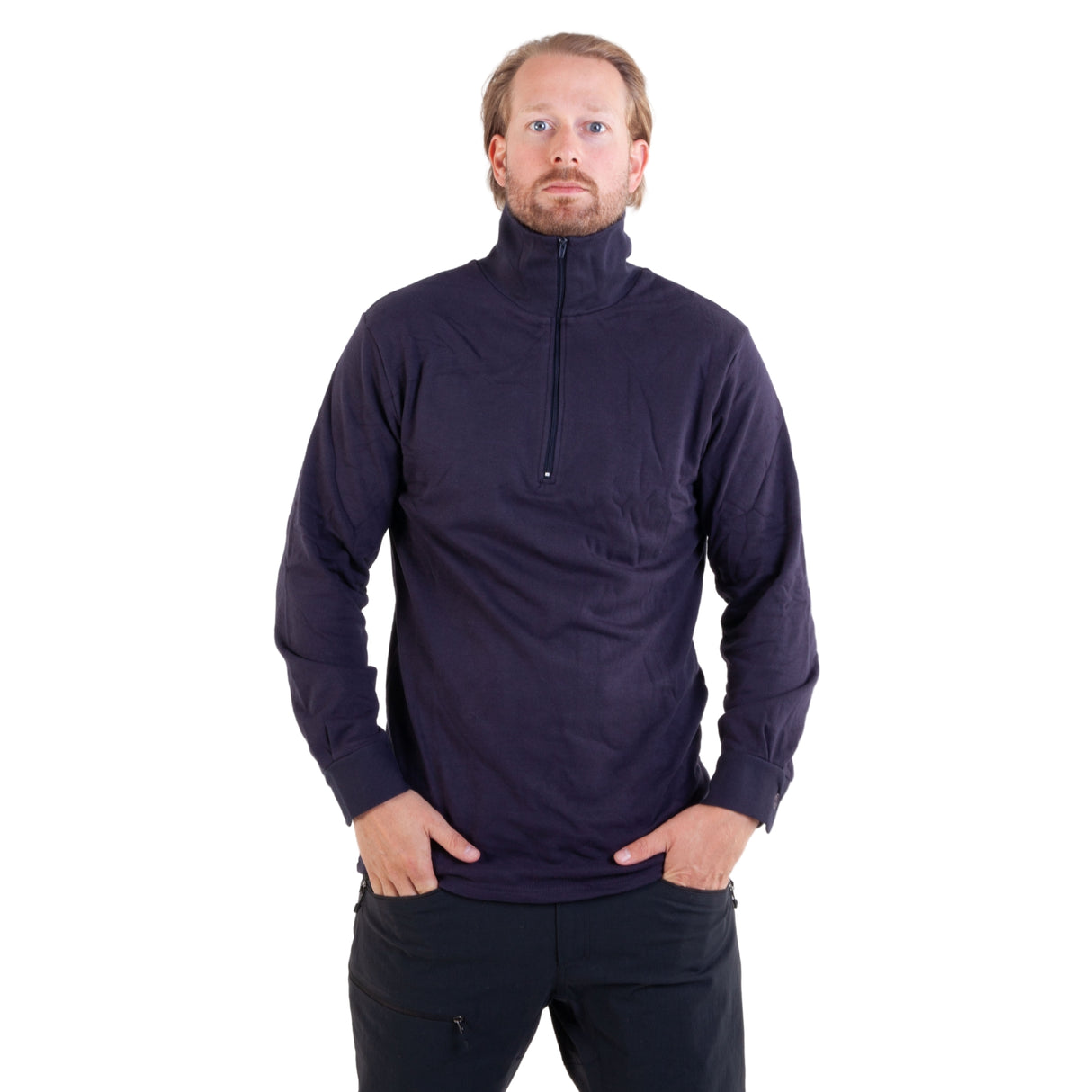 Komfortabel feltskjorte i 100% bomull med frottert innside og høy hals for ekstra beskyttelse.