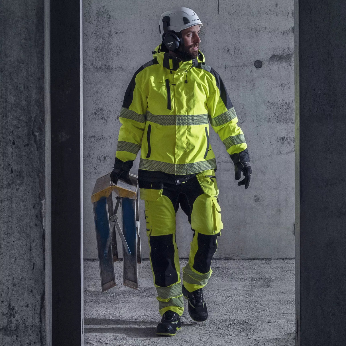 Slitesterk varselbukse med ventilasjon og praktiske lommer