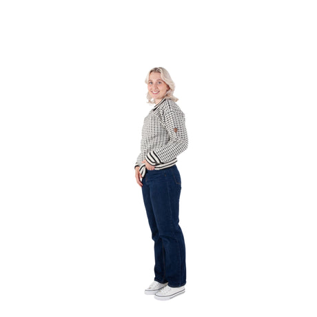 Tidløs ullgenser med unisex passform og robust konstruksjon.