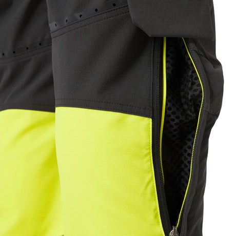 Helly Hansen håndverksbukse med praktiske verktøylommer og mobillomme.