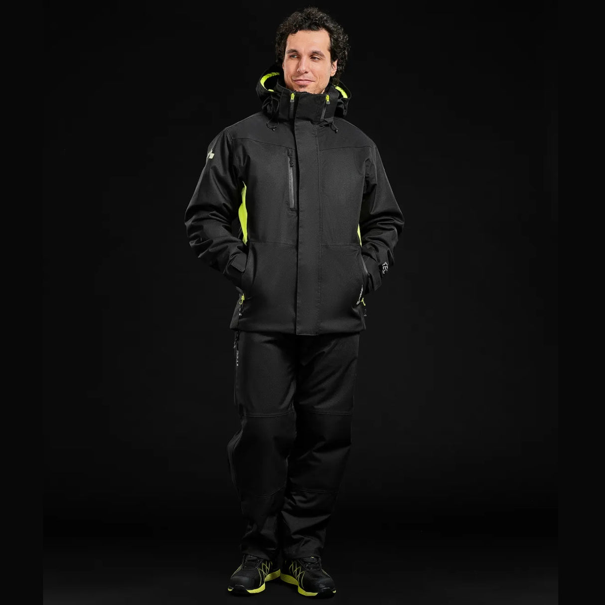 ID-kortlomme og praktisk brystlomme med refleksglidelås