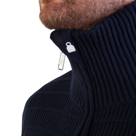 Temperaturregulerende genser for arbeid og fritid.