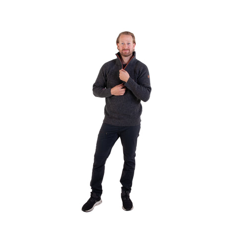 Tommelhull i ermene gir økt komfort og varme på kalde dager.