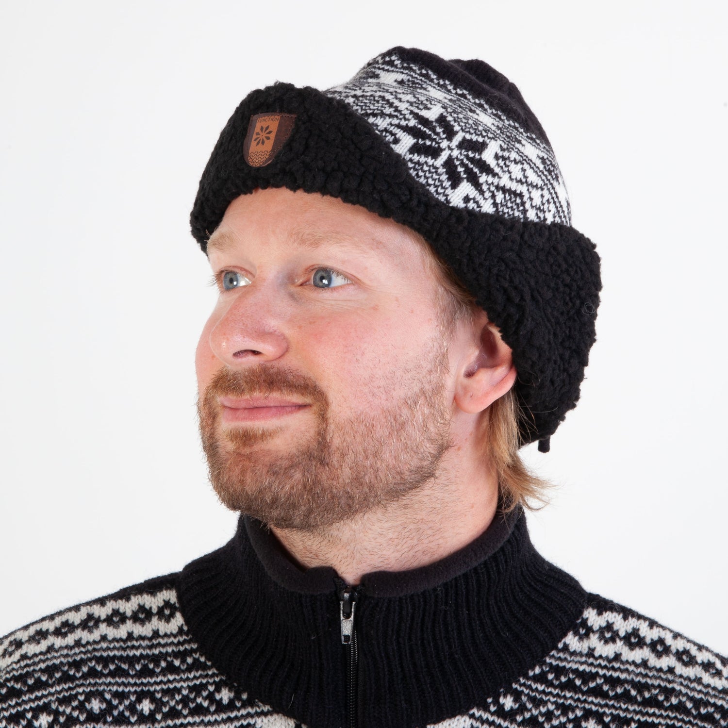 Arbeidslue i ull med myk pilè på innsiden.