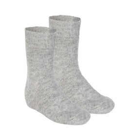 Utforsk Bråtens raggsokker i norsk ull - den ideelle kombinasjonen av komfort og varme. Laget av 80% ull av høy kvalitet, gir disse sokkene deg den ultimate beskyttelsen mot kulden