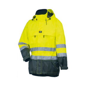 Helly Hansen Hi-Vis skalljakke klasse 3 med tapede sømmer, refleks, ventilasjon og avtakbar hjelmtilpasset hette.