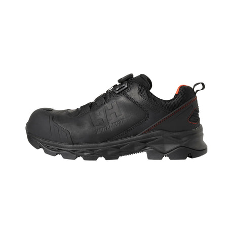Vernesko i oljet Nubuck lær med vanntett Helly Tech®-membran.